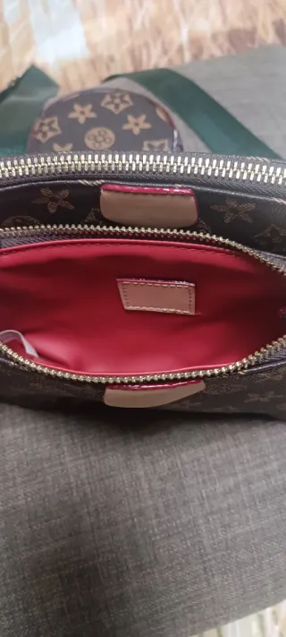 Bolso bandolera con monedero