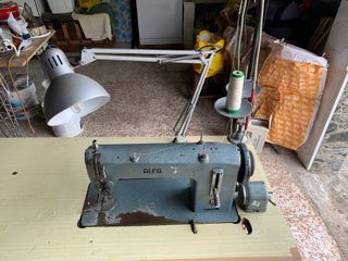 Máquina de coser industrial Alfa
