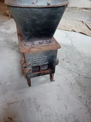 Estufa cáscara almendra/sansa metal 110cmx60cm