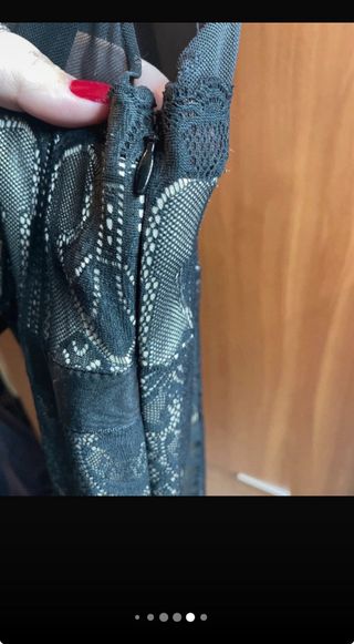 Vestido de fiesta negro y beige