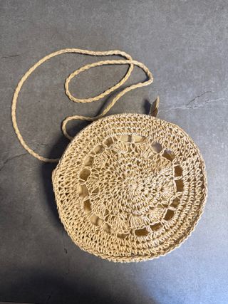 Bolso redondo ganchillo beige
