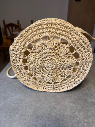 Bolso redondo ganchillo beige