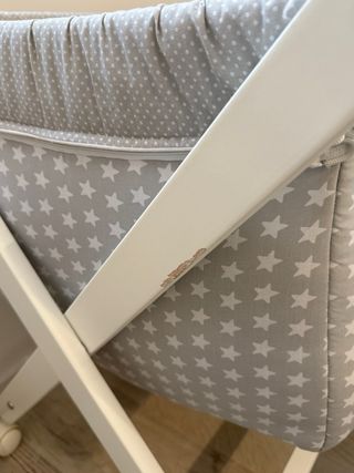 Minicuna bebé madera blanca + textil + colchón