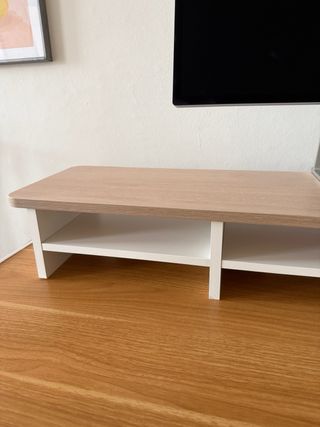 Soporte para monitor de madera y blanco
