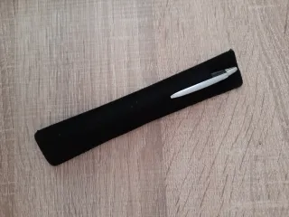 Bolígrafo Roller Negro y Plateado con funda