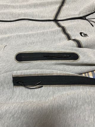 Conjunto Nike Tech Gris