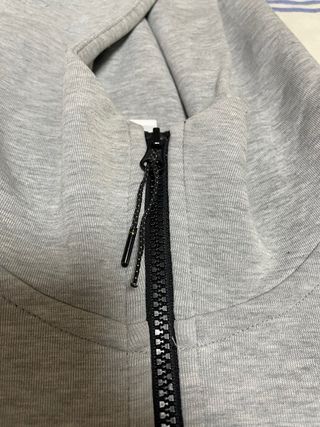 Conjunto Nike Tech Gris