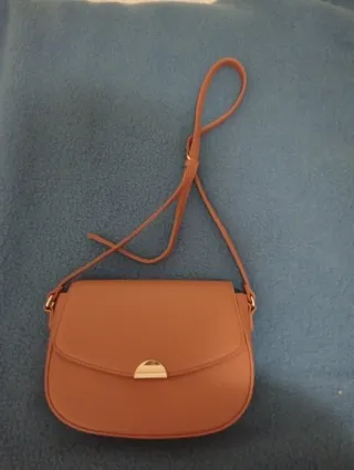 Bolso marrón bandolera