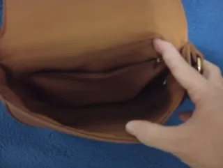 Bolso marrón bandolera