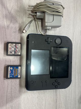 Nintendo 2DS Negra/Azul + Cargador y 2 Juegos