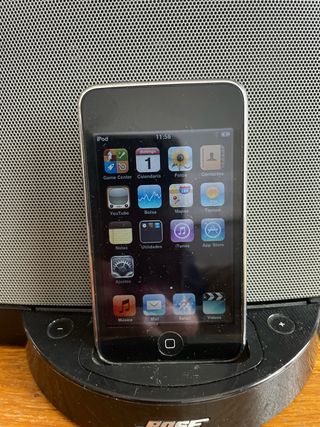 iPod Touch 16GB + Altavoz Bose Negro