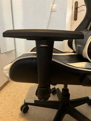 Silla Gaming NewSkill Kitsune (Blanco/Negro)