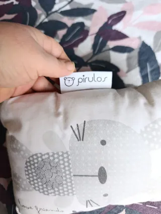 Cojín decorativo infantil pirulos