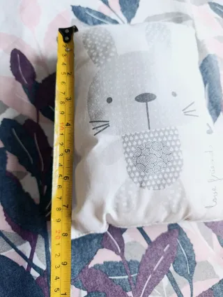 Cojín decorativo infantil pirulos