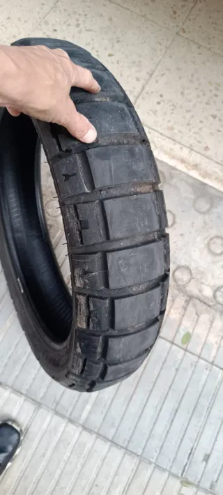 Neumáticos Pirelli Scorpion 90/21 y 150/70-18