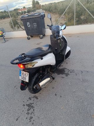 Honda PS 125 4T Scooter