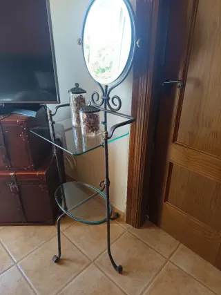 Tocador de forja con espejo y cristal