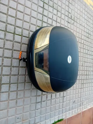 Maleta Cofre Moto Central Negra 46 litros,