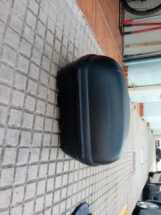 Maleta Cofre Moto Central Negra 46 litros,