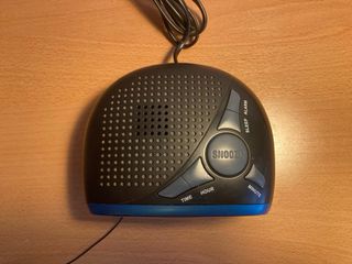 Radio Despertador Negro y Plateado o azul