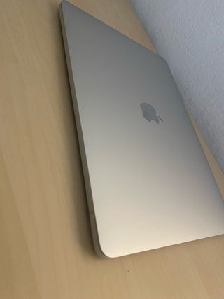 MacBook Pro 13' 2020 Plata