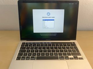 MacBook Pro 13' 2020 Plata