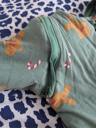 Pijama Molis&Co verde galleta jengibre bebé