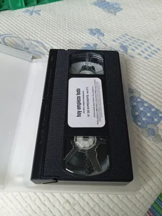 Hoy empieza todo VHS (Francés/subtitulada)