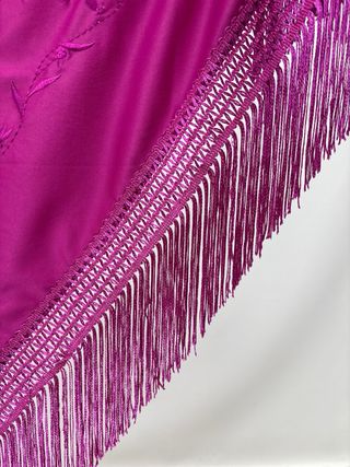 Mantón buganvilla bordado