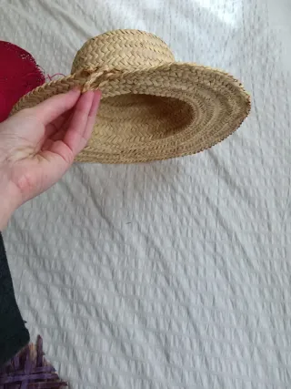 Lote de 4 sombreros de paja