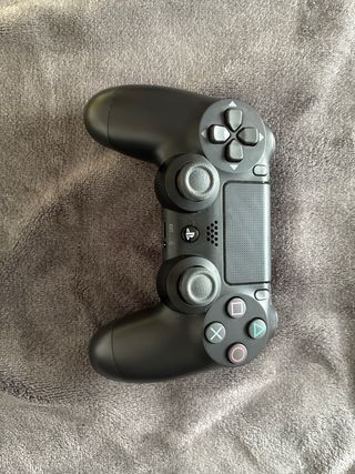 PS4 Slim 500GB + Mando + Caja y Cables(125€ neg.)