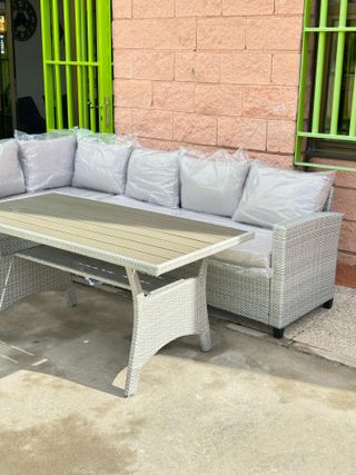 Nuevo conjunto terraza! sofa rinconera + mesa