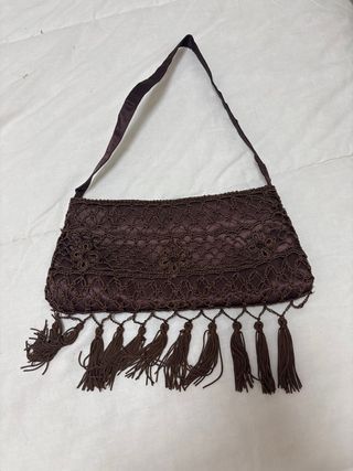 Bolso de fiesta marrón con flecos