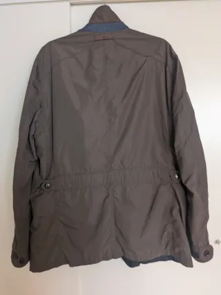 Chubasquero Massimo Dutti Hombre verde kaki