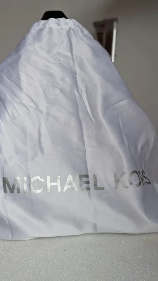 Bolso Mochila Michael Kors Negro Piel