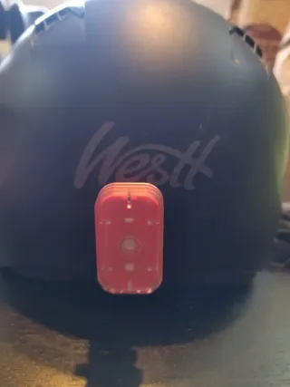 Patinete eléctrico con accesorios