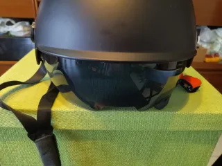 Patinete eléctrico con accesorios