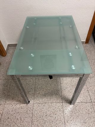 Mesa de comedor cristal y metal