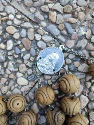 Rosario Gigante de Jerusalén