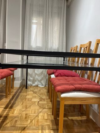 Mesa de cristal forja toledana y sillas de regalo