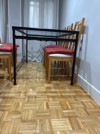 Mesa de cristal forja toledana y sillas de regalo