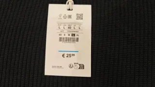 Jersey Negro Punto Cuello Redondo