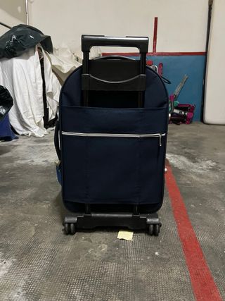 Maletas de viaje azul y blanco