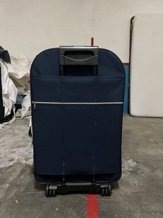 Maletas de viaje azul y blanco