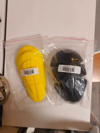 Protectores cadera y rodillas moto