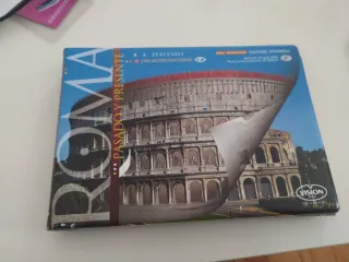 ROMA pasado y presente con reconstrucciones