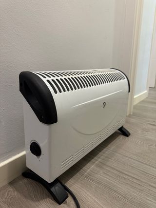 Radiador Eléctrico Blanco y Negro