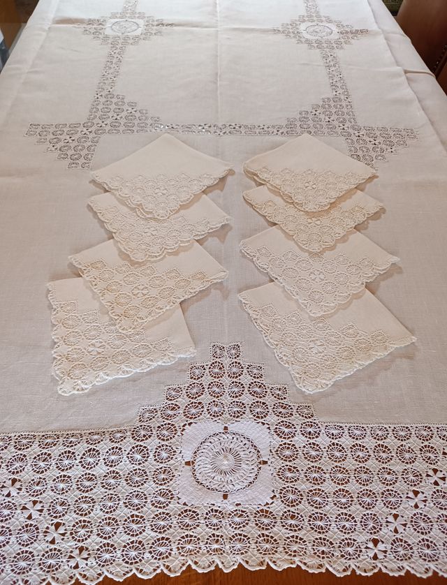 Mantelería antigua bordado Canario