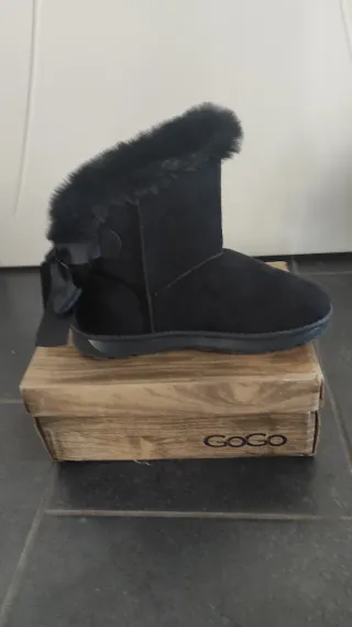 Stivaletti neri donna con fiocchi