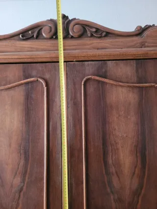 Armario ropero antiguo de madera